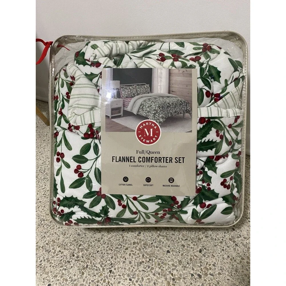 Martha Stewart Full/Queen Flannel Comforter Set Holly Holiday Green Red 3pc NEW!